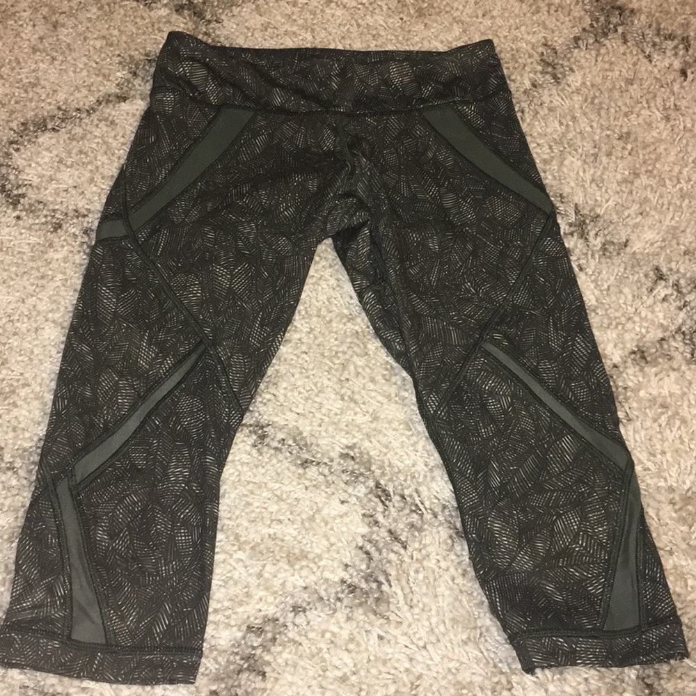 Lulu lemon olive green cropped leggings